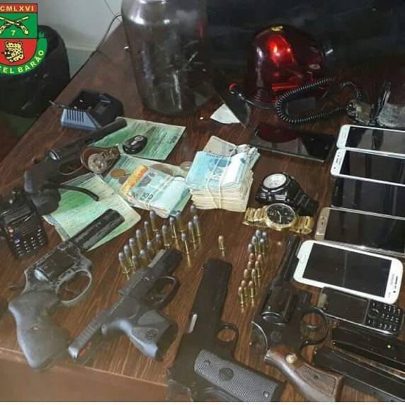 Polícia prende integrantes de
quadrilha que assaltou banco em Braga - foto 4