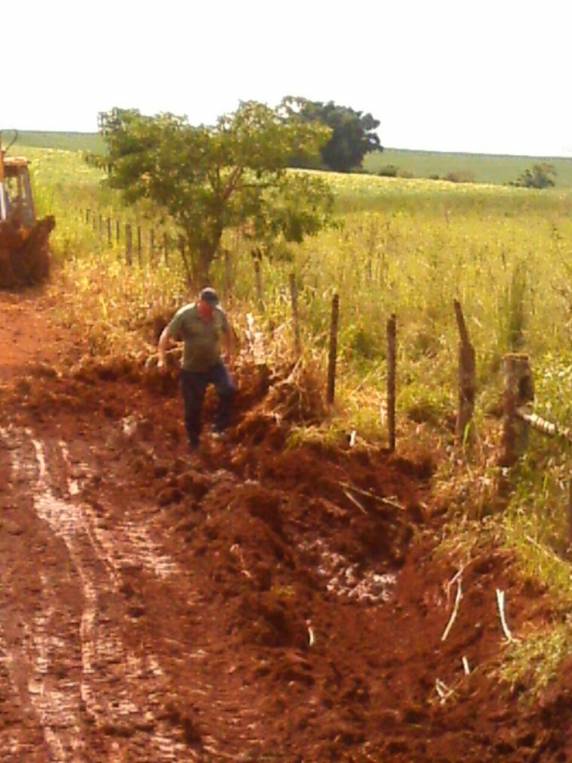 Secretaria de Obras mobilizada no interior de Três de Maio - foto 5