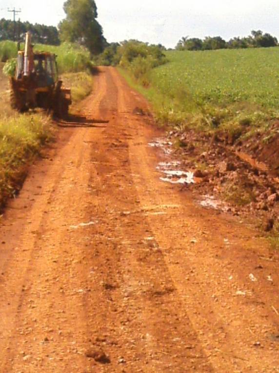 Secretaria de Obras mobilizada no interior de Três de Maio - foto 6