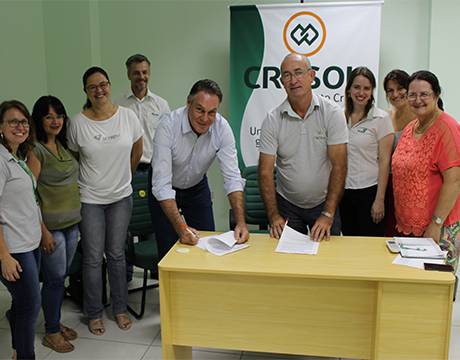 O Projeto Agricultoras em Ação: Liberdade e Beleza envolve docentes e acadêmicos dos cursos Superiores de Psicologia, Agronomia e Design de Moda e do curso Técnico em 

Comunicação Visual
