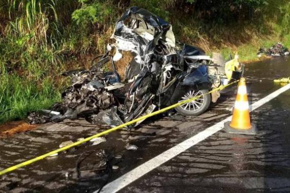 Vítimas estavam em um carro 

e ainda não foram identificadas