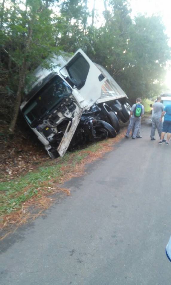 Acidente mata duas pessoas na RS-240, em Capela de Santana - foto 3