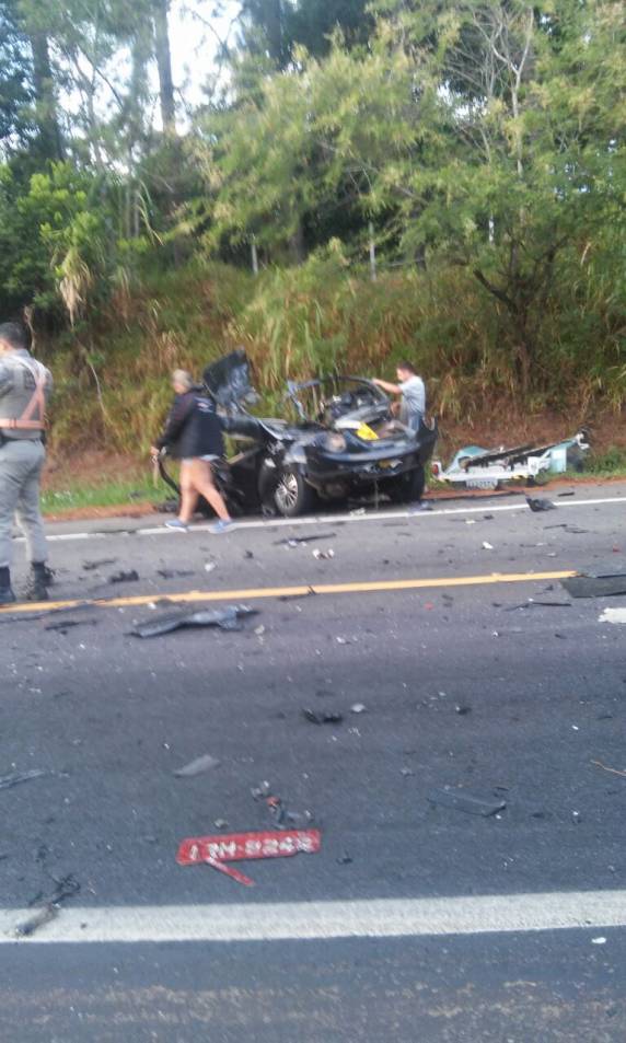 Acidente mata duas pessoas na RS-240, em Capela de Santana - foto 2