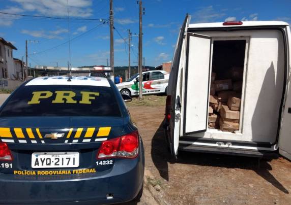 Ação conjunta PRF e PM apreende 1.400 quilos de camarões contrabandeados na BR 280 em Rio Negrinho - foto 3