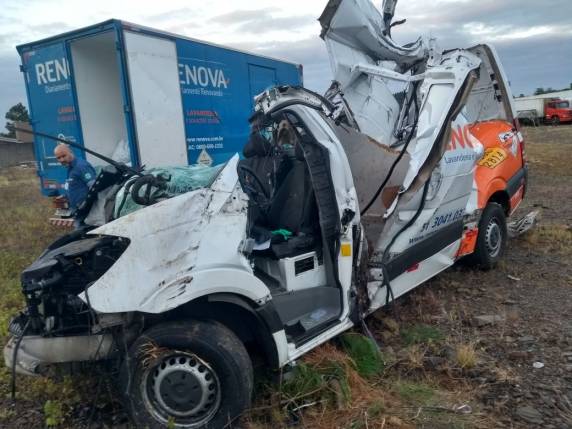 Motorista morre ao colidir contra árvores na Estrada Do Mar, no Litoral Norte - foto 3