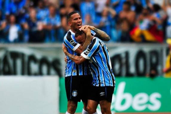 Everton, Jael e Arthur marcaram os gols do Tricolor