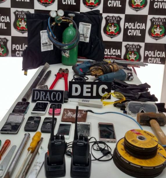 Suspeitos do Mato Grosso 

e do Norte de Santa Catarina vieram para a Grande Florianópolis para planejar e praticar o crime