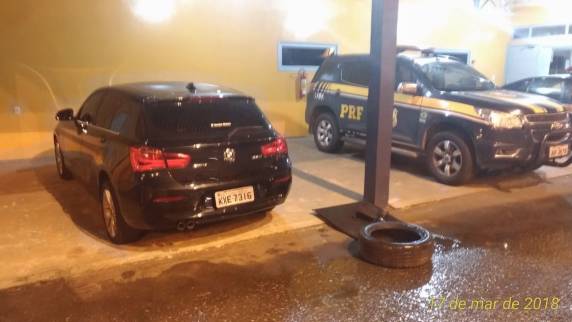 Carro de luxo roubado no Rio de Janeiro é recuperado na BR 101 em Joinville - foto 2