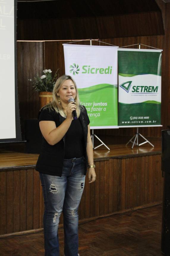 Assinado convênio entre Setrem e Sicredi para o
Cultivando o Futuro 2018 - foto 3