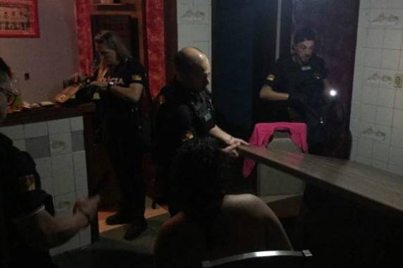 Cenas são de criminosos armados no bairro Cascata, ligados a líder de 

facção detido em presídio federal, e foram gravadas após operação no final do ano passado
