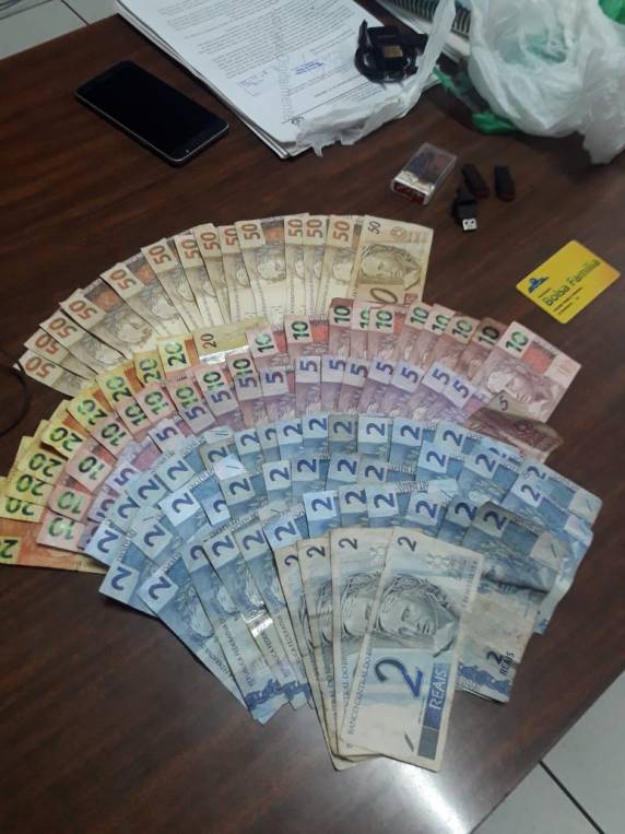 Operação da PC com apoio da BM
resulta na prisão de um casal em Três de Maio - foto 4