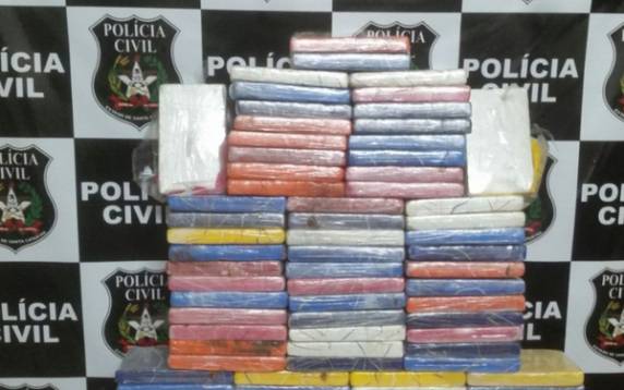 Droga é avaliada em mais de R$ 2 milhões e estava em carro que seguia 

para o Rio Grande do Sul