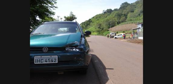 Mulher sofre ferimentos em colisão de veículos na SC 386 - foto 2