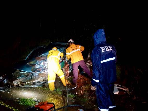 PRF atende acidente com morte na BR 153 em Três Arroios - foto 2