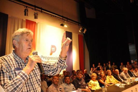 Deputado federal sai da 

disputa fortalecido pela larga vantagem sobre o concorrente Antônio Weck, apoiado por Ana Amélia