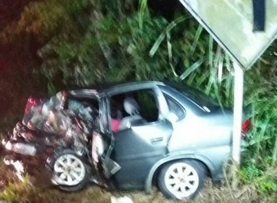 Colisão ocorreu em Seara, no Oeste catarinense, na noite deste sábado (24)