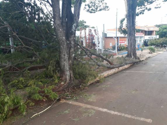 Temporais dos últimos dias tem provocado transtornos e prejuízos em Três de Maio - foto 6