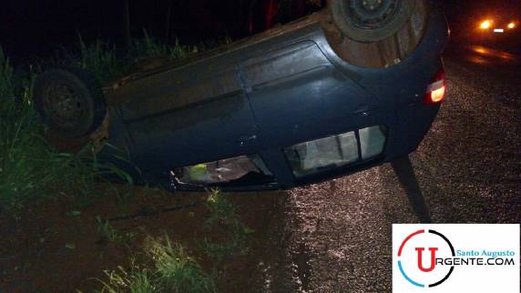 Colisão entre carro e ônibus na ERS 155 em Santo Augusto - foto 3