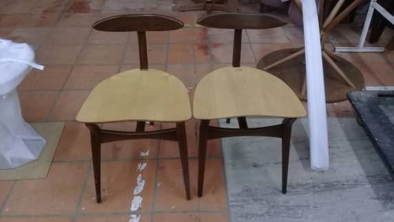 Cadeira ''Três apoios'', criada em 1950, surpreende pela 

ousadia para o design da época