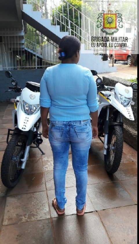 Mulher é presa ao
tentar entrar com entorpecente na Modulada de Ijuí - foto 2