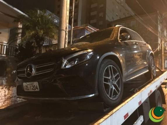 POE
prende trio com caminhonete de luxo furtada em Passo Fundo - foto 3
