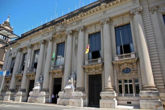 Mesmo com novo depósito, 58% dos 

servidores seguem sem receber os vencimentos de março
