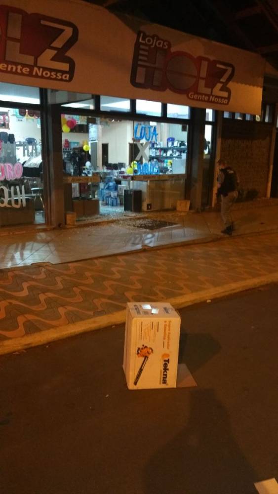 Ladrões furtam em
estabelecimentos comerciais de Nova Candelária e São José do Inhacorá - foto 3