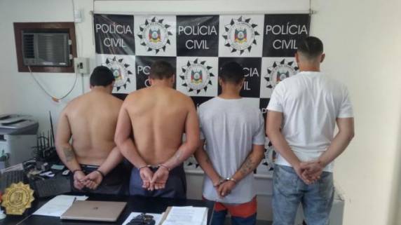 Em prisão domiciliar após ser preso há dois anos com 65 quilos de maconha em São Leopoldo, homem 

de 71 volta a ser detido pela Polícia Civil, junto com outros quatro membros do grupo
