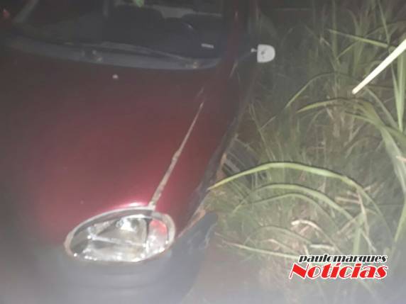 Acidente envolve
dois veículos na RS 342 em Três de Maio - foto 3