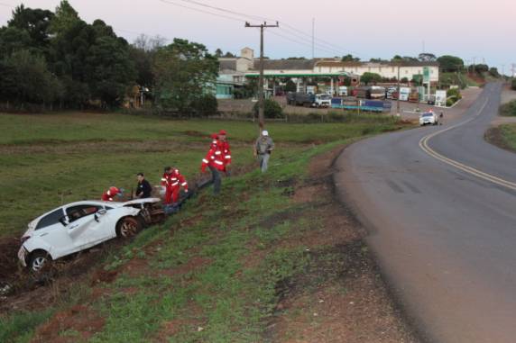 Acidente com vítima fatal na ERS 463
em Tapejara - foto 4