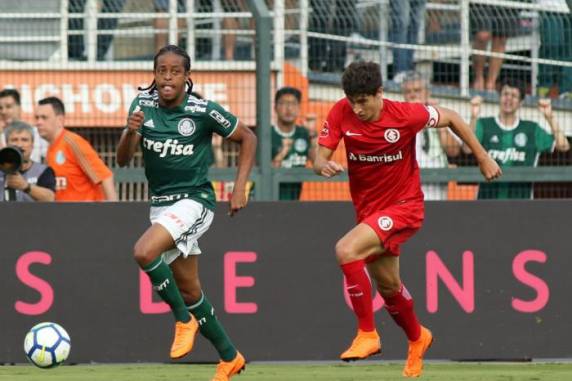 Time de Odair Hellmann sofreu sua primeira derrota no 

Brasileirão