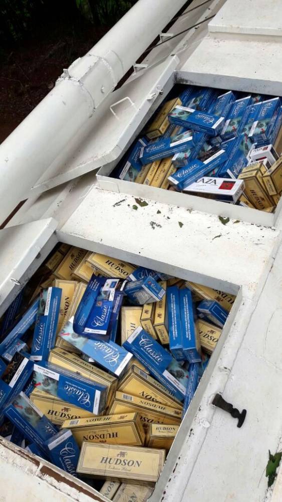 Operação conjunta PRF e Polícia Civil apreende caminhão com 200 mil maços de cigarros em Guaraciaba - foto 4