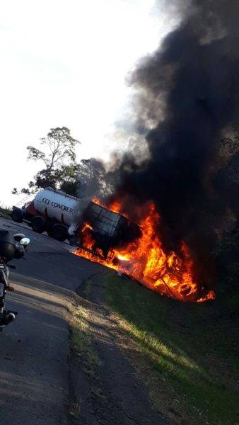 Grave acidente com morte envolve carreta de Santa Rosa no Estado do Paraná - foto 4