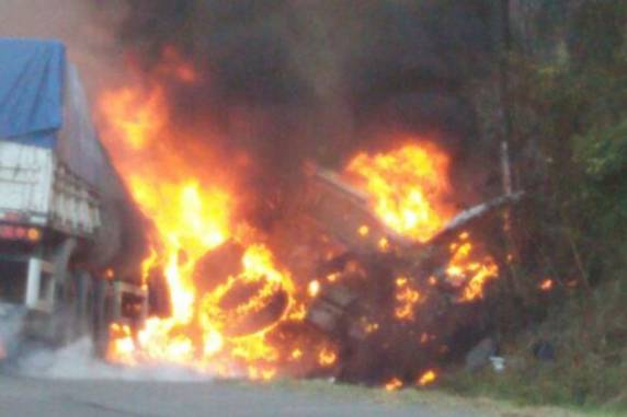 Grave acidente com morte envolve carreta de Santa Rosa no Estado do Paraná - foto 6