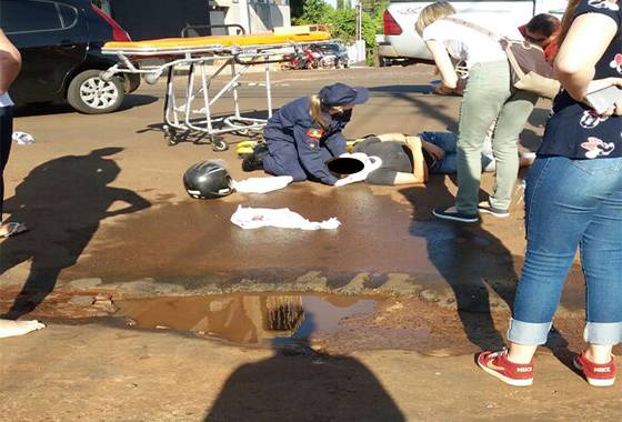 Motociclista fica
ferida após colisão no Centro de Três de Maio - foto 2
