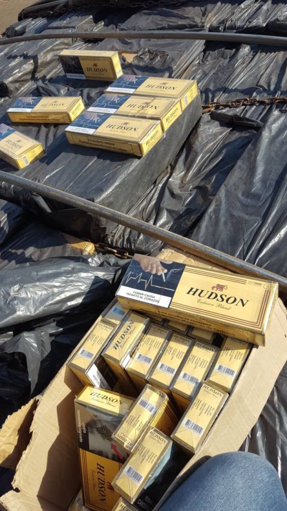 Ação conjunta PRF e PM apreende carreta com cerca de 425 mil maços de cigarros contrabandeados em Seara - foto 3