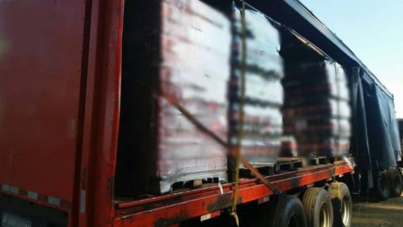 Carga tombada causa acidente na BR-386, em Pouso Novo - foto 2