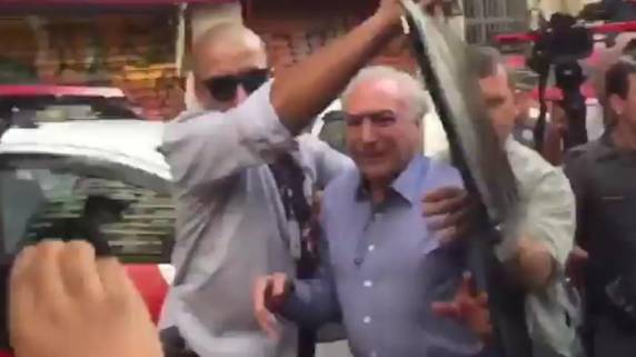 Ao menos 

três pessoas estão desaparecidas, mas o número pode aumentar