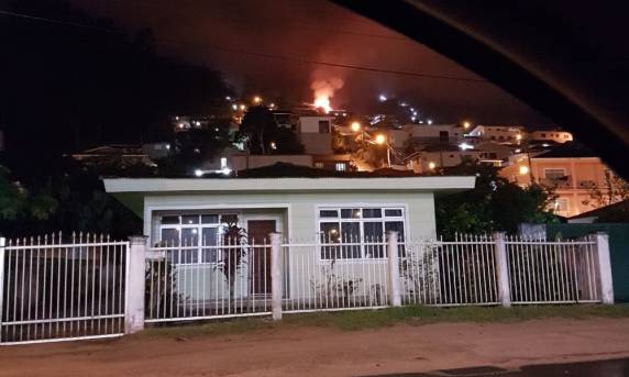 A Polícia Civil 

trabalha com hipótese de uma disputa por pontos de tráfico de drogas