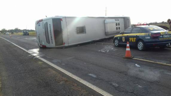 Acidente com ônibus e dois carros na BR-373 deixa nove mortos no Estado do Paraná - foto 4