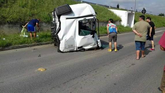 Grave acidente com morte na BR-101 em Araranguá - foto 2