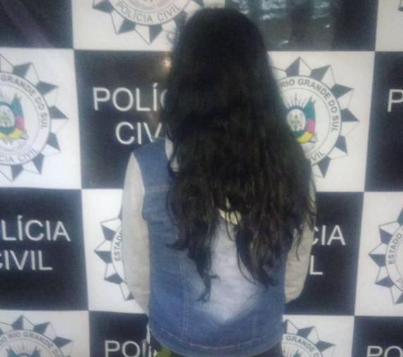 Conforme a polícia, mulher 

tentou esconder a droga com a menina de um ano