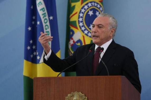 Testemunha afirma ter feito duas 

entregas de dinheiro em escritório de amigo do presidente