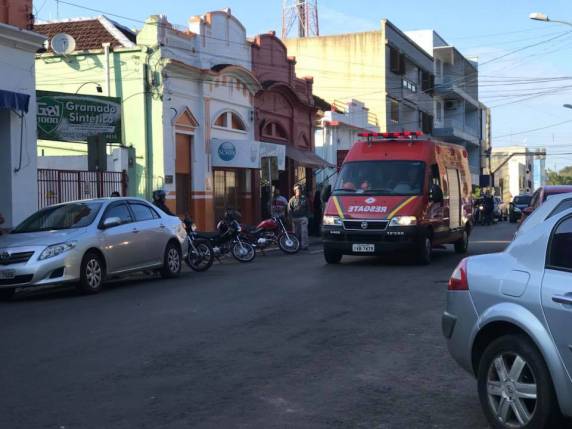 O 

veículo utilizado foi abandonado em via pública e tinha as placas clonadas