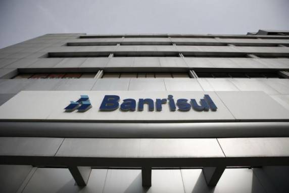 Governo diz ter observado as regras de mercado na venda de ações do banco gaúcho, mas há especialista e acionista que alegam não ter ocorrido a 

transparência necessária
