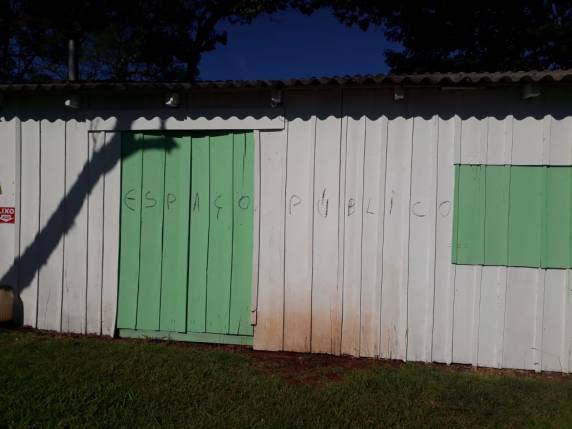 Comunidade denuncia atos de vandalismo na praça de Manchinha - foto 2
