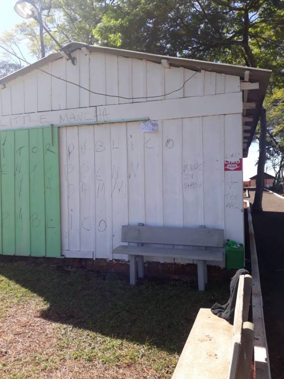 Comunidade denuncia atos de vandalismo na praça de Manchinha - foto 7