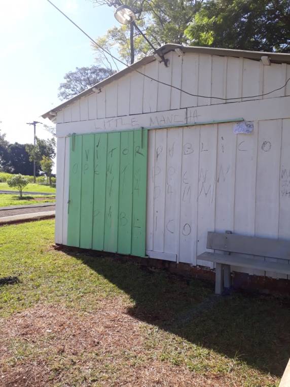 Comunidade denuncia atos de vandalismo na praça de Manchinha - foto 6
