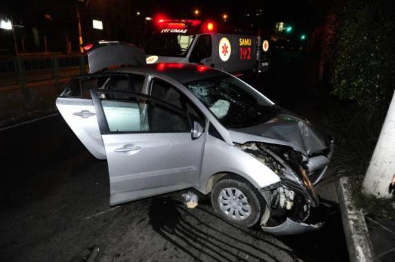 Em princípio, nenhuma das vítimas teve ferimentos graves no acidente 

ocorrido na Avenida Bento Gonçalves