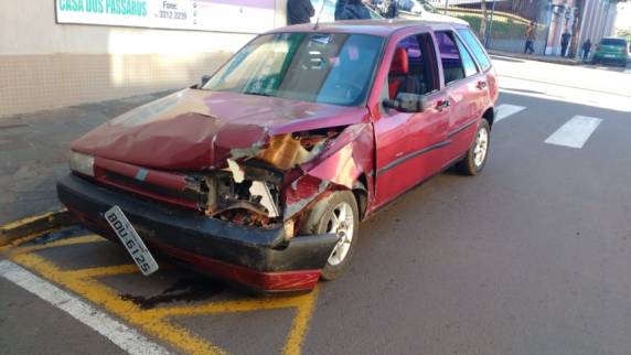 O homem fugiu após se envolver em acidente